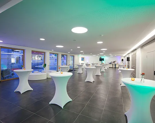 atrium_010_jhoelzl.jpg